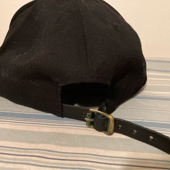 Pink Dolphin hat - Picture 4 of 4